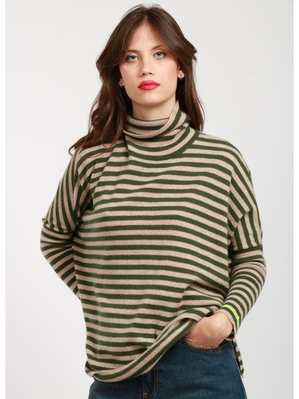 ABSOLUT CASHMERE Maglia in Cashmere a Righe Verde e Beige Collo Alto Verde/beige