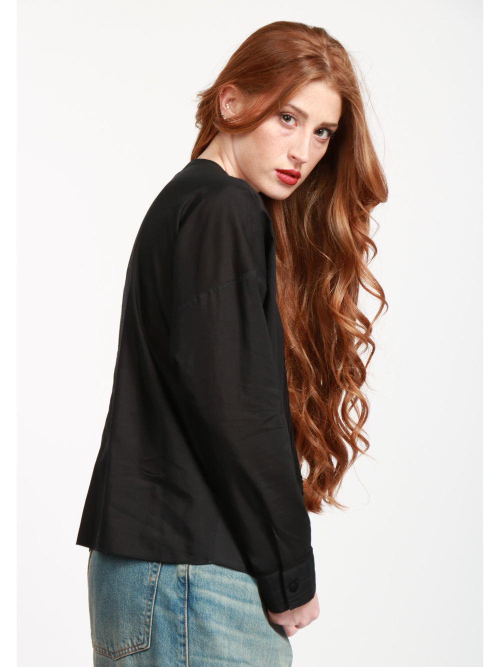 FORTE FORTE Blusa in Voile di Cotone e Seta Nera con Ricamo Nero