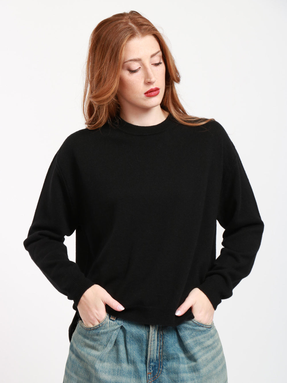 MOMONÌ Maglia Oita Girocollo in Misto Lana e Cashmere Nera Nero