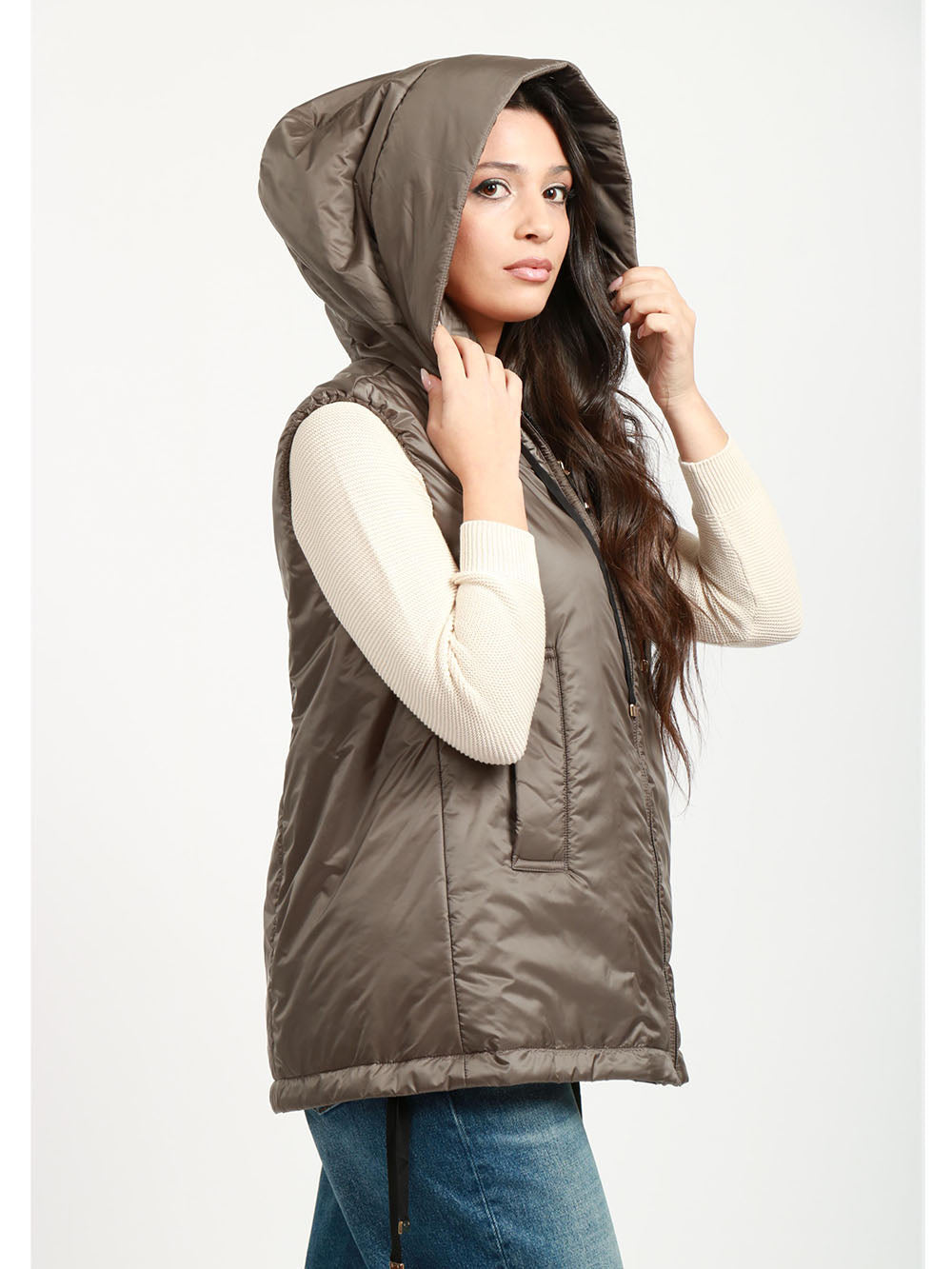 MAX MARA THE CUBE Gilet Imbottito Greengo in Tessuto Antigoccia Grigio Verde con Cappuccio Grigio