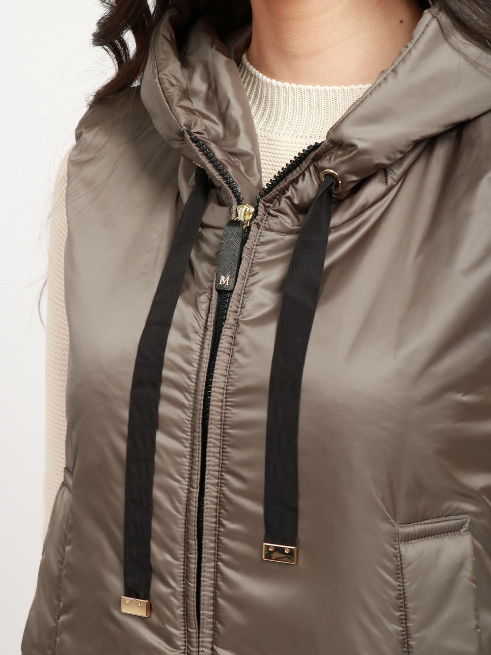 MAX MARA THE CUBE Gilet Imbottito Greengo in Tessuto Antigoccia Grigio Verde con Cappuccio Grigio